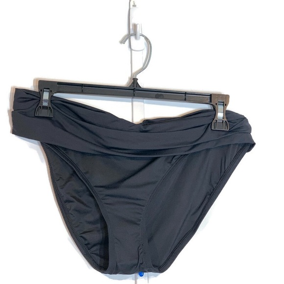 LA BLANCA Island Hipster Bikini Bottom in Black - Picture 2 of 6